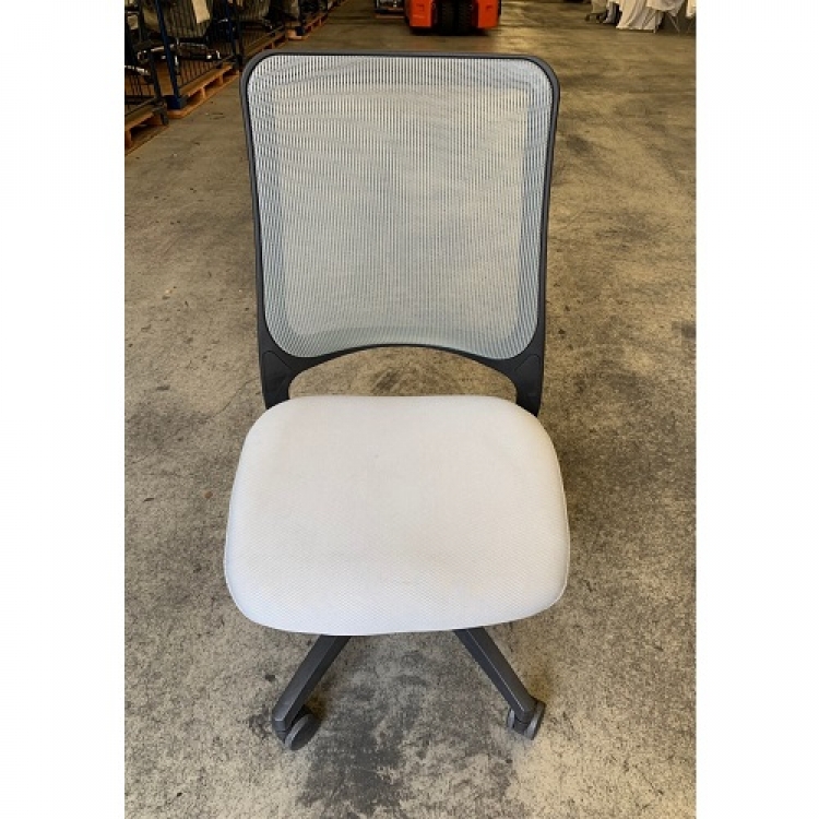 オフィスチェア・ミドルバック