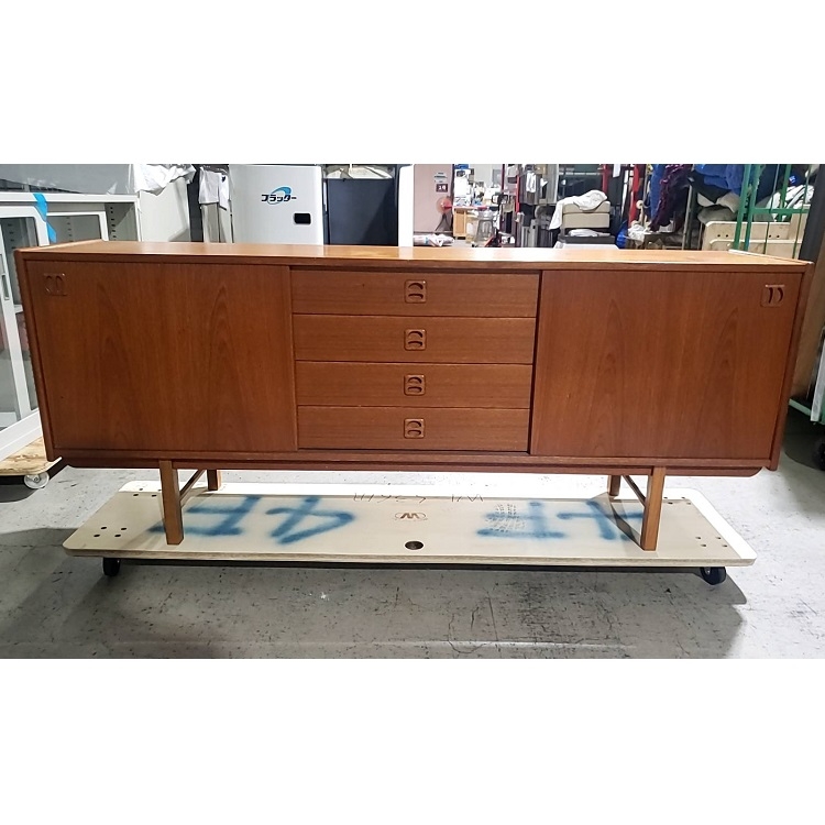 サイドボードW1800