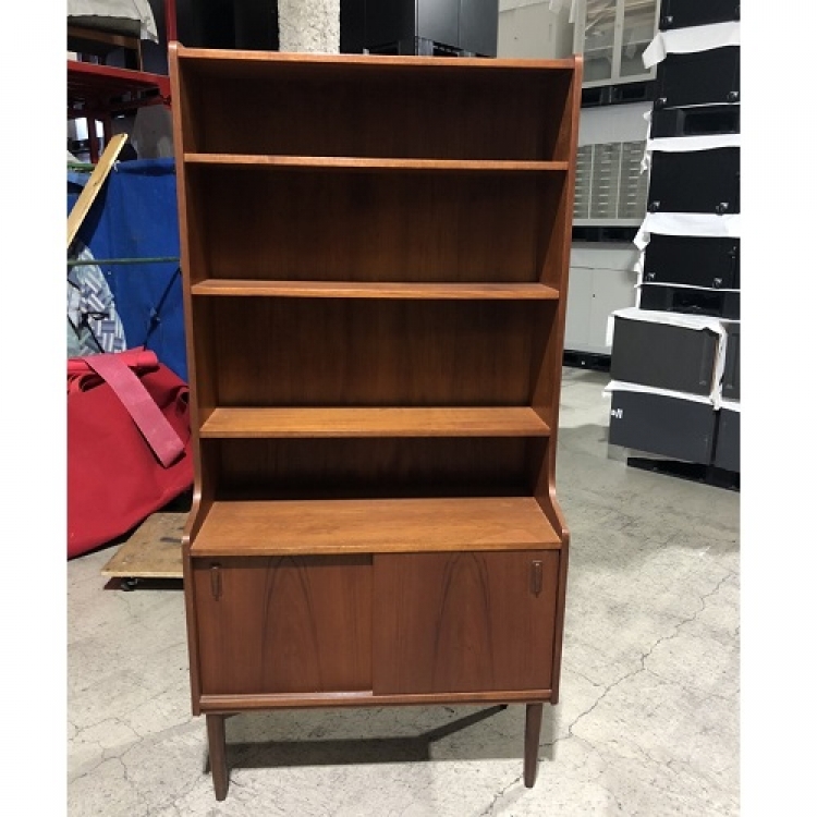 オープンシェルフ