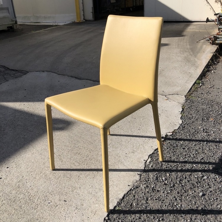 ダイニングチェア（イエロー）