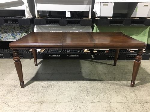 サンマーティンダイニングテーブル