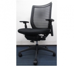 OAチェア・ローバック（ヴィスコンテ）ブラックメッシュ