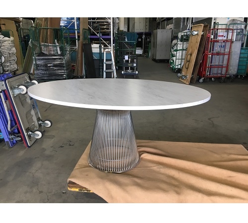 ダイニングテーブル