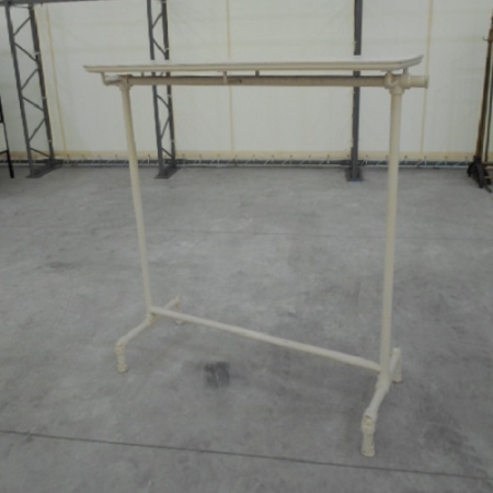 ハンガーラック