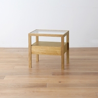 サイドテーブル