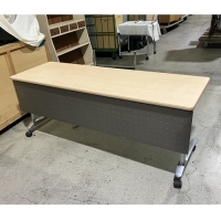 会議用テーブル(幕板付)