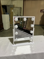 ハリウッドミラー